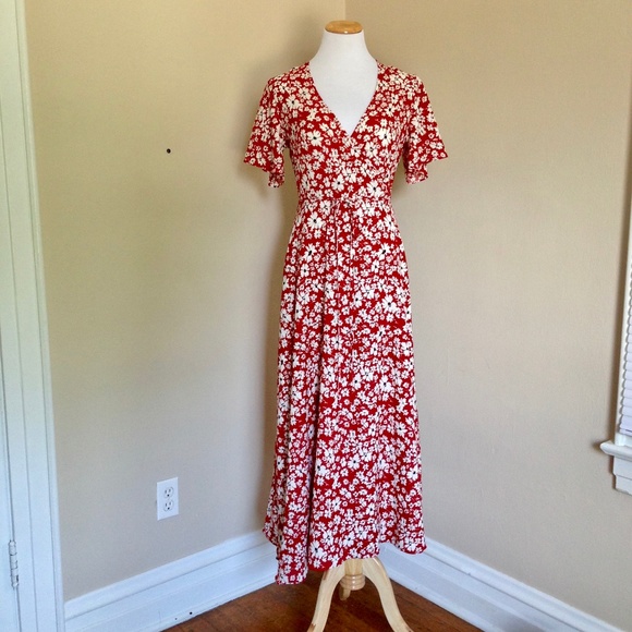 Dresses & Skirts - Gorgeous Red Floral Maxi Wrap Dress